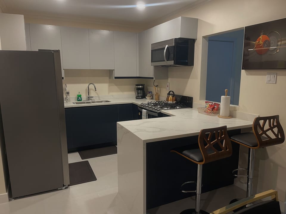 MODERN KITCHEN to make memories