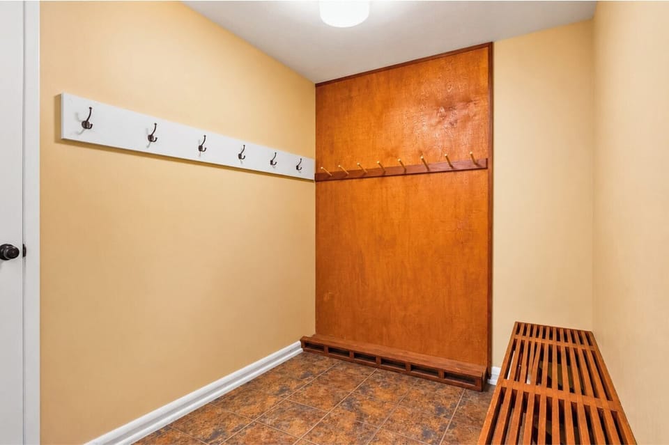 Your mudroom is the perfect place to store skiis, mountain bikes, winter jackets, and backpacks!