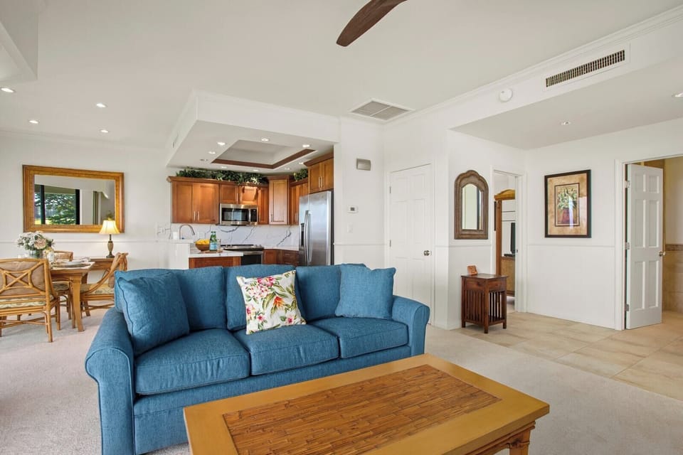  A cozy cocoon with a front-row seat to paradise—this beachy haven is where island magic meets modern comfort   KGV-17V3