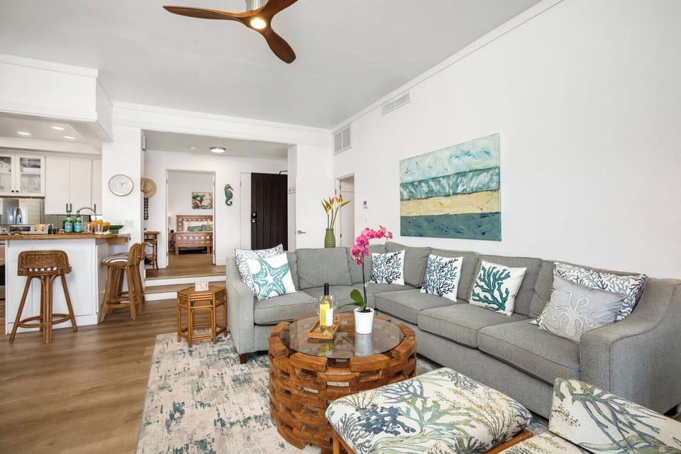 Make memories here, whether it’s board games at night or lounging after beach adventures, it’s all good vibes    KGV-19P2