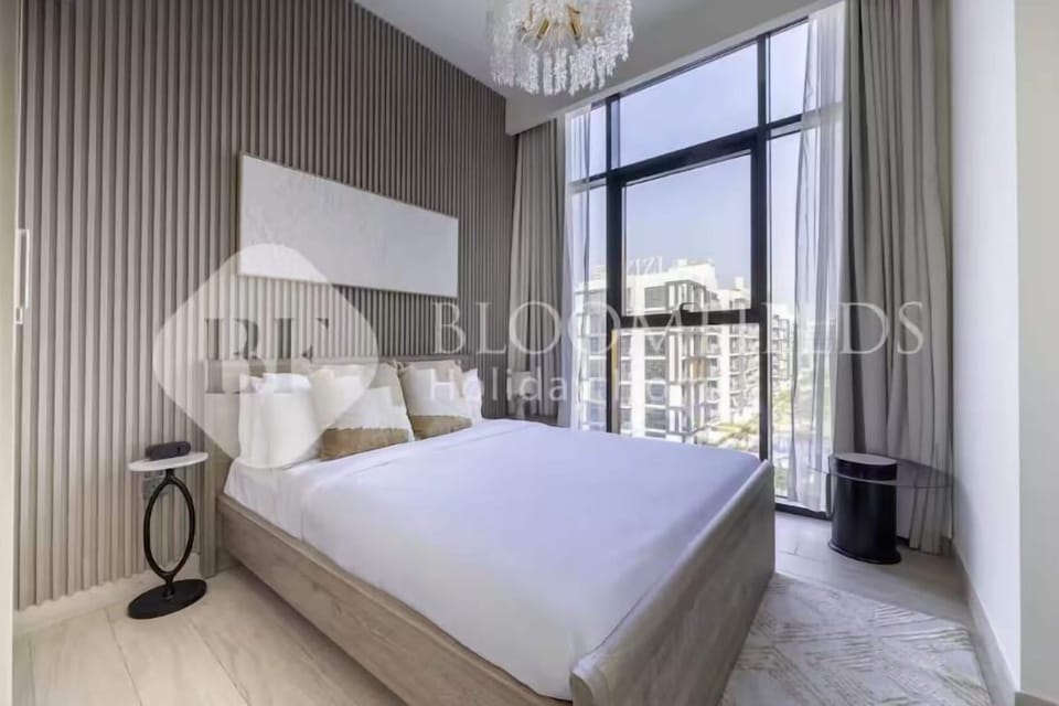 Classic Apartment, City View | Iron/ironing board, free WiFi