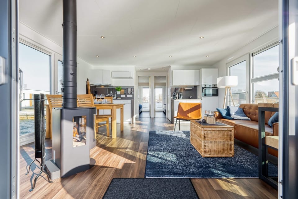 Mobile Home | Living room