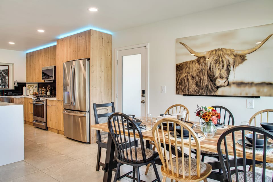 House (5 Bedrooms) | Interior