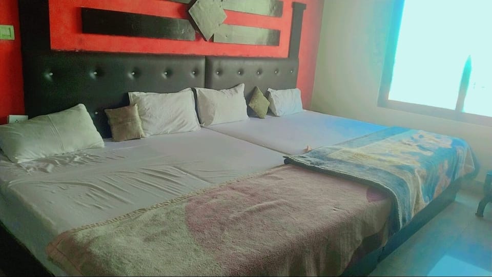 Quadruple Room | Rollaway beds, free WiFi, bed sheets