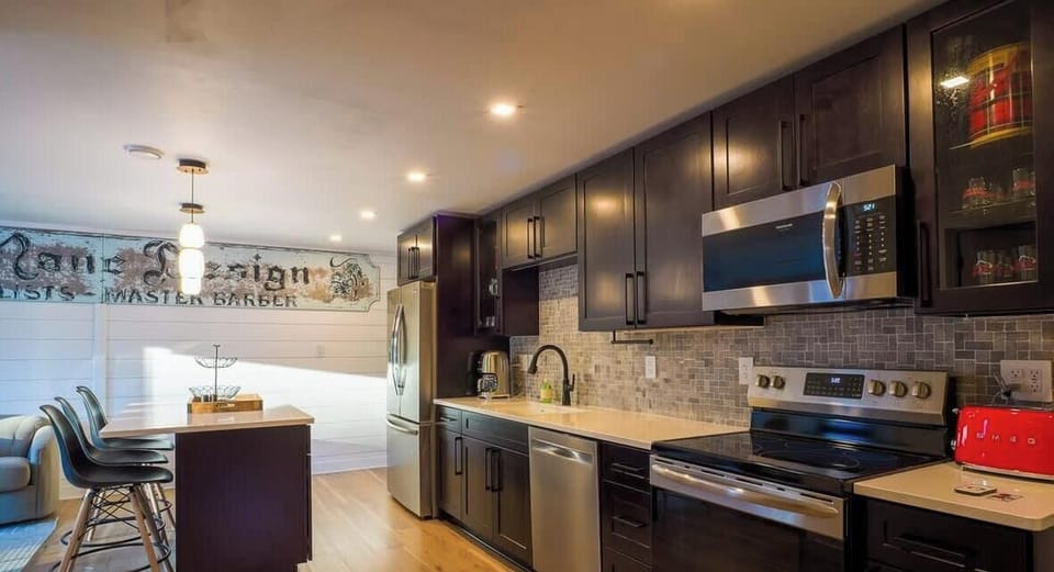 Bright kitchen design blending functionality with contemporary style and warm, welcoming tones.
