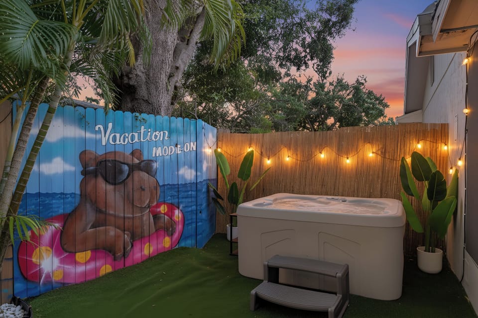 Outdoor spa tub