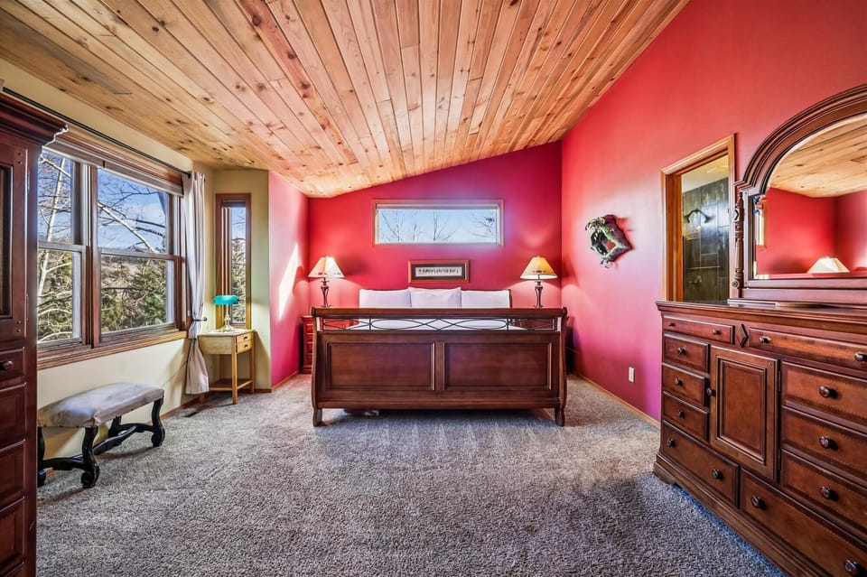 Bedroom - Handsome Hollow - Silverthorne Vacation Rental