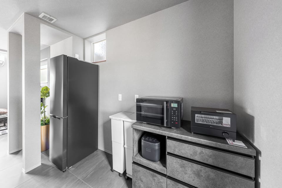 Fridge, microwave, stovetop, electric kettle