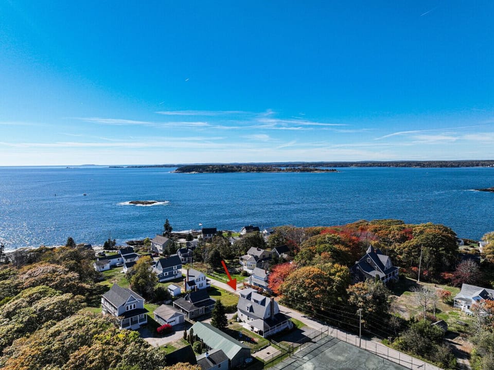 Main House proximity to ocean