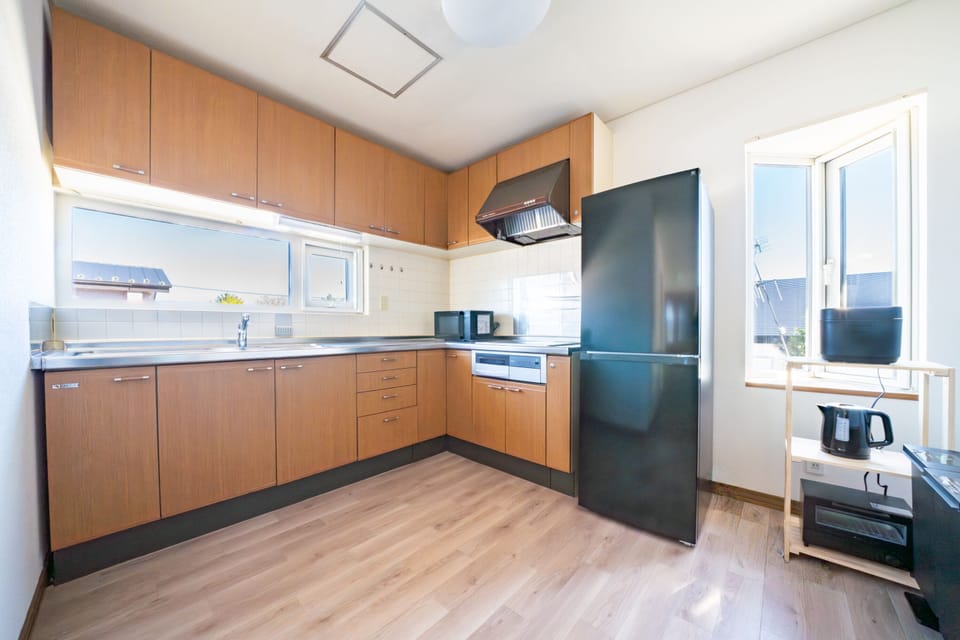 Refrigerator (on request), microwave, electric kettle, toaster