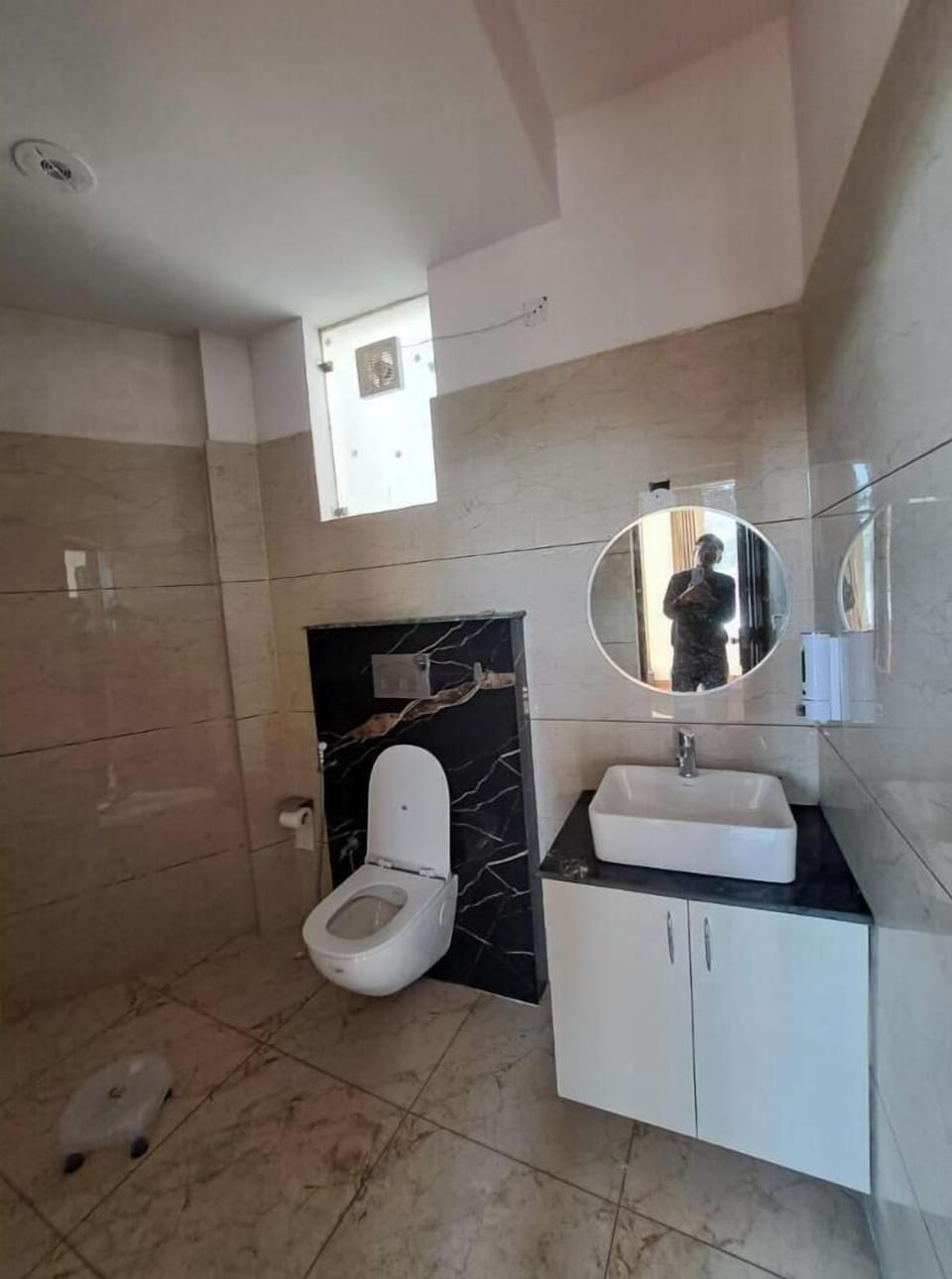 Basic Double Room, Balcony, Mountain View | Bathroom | Shower, free toiletries, towels, soap