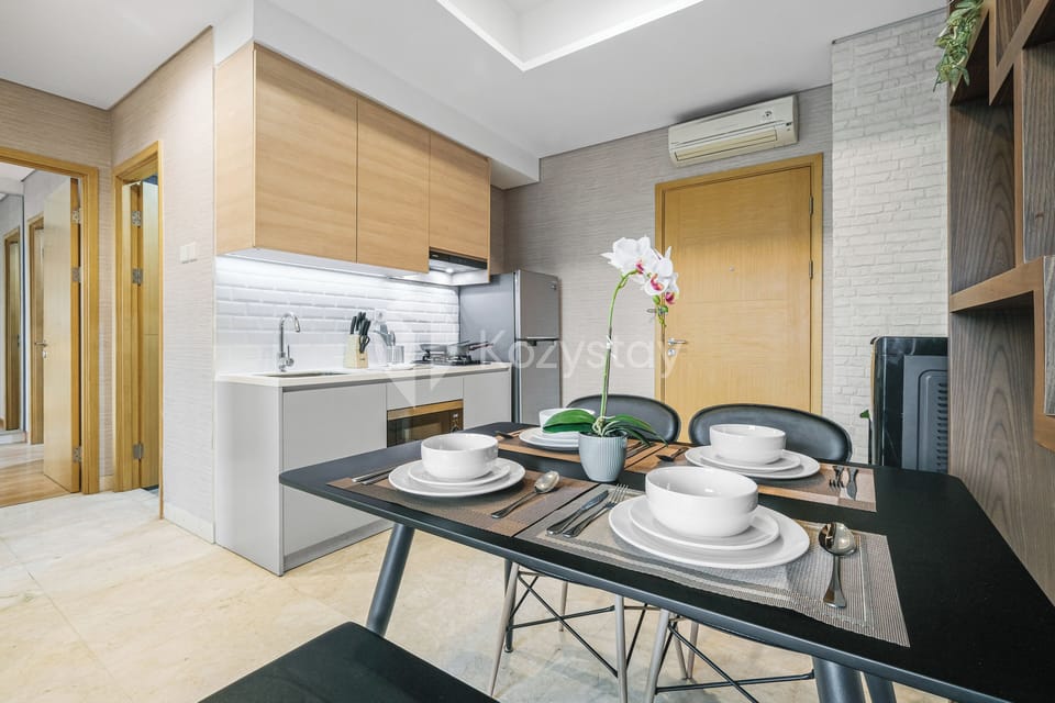 Apartment, 2 Bedrooms, City View | Dining room
