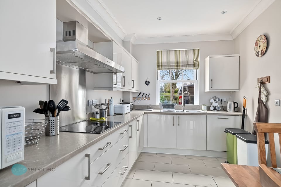 House (3 Bedrooms) | Interior