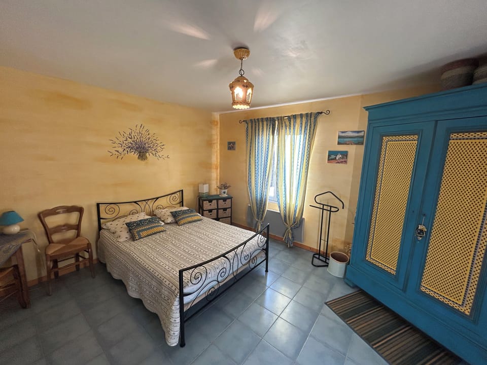 Classic Room, Garden View | Iron/ironing board, free WiFi