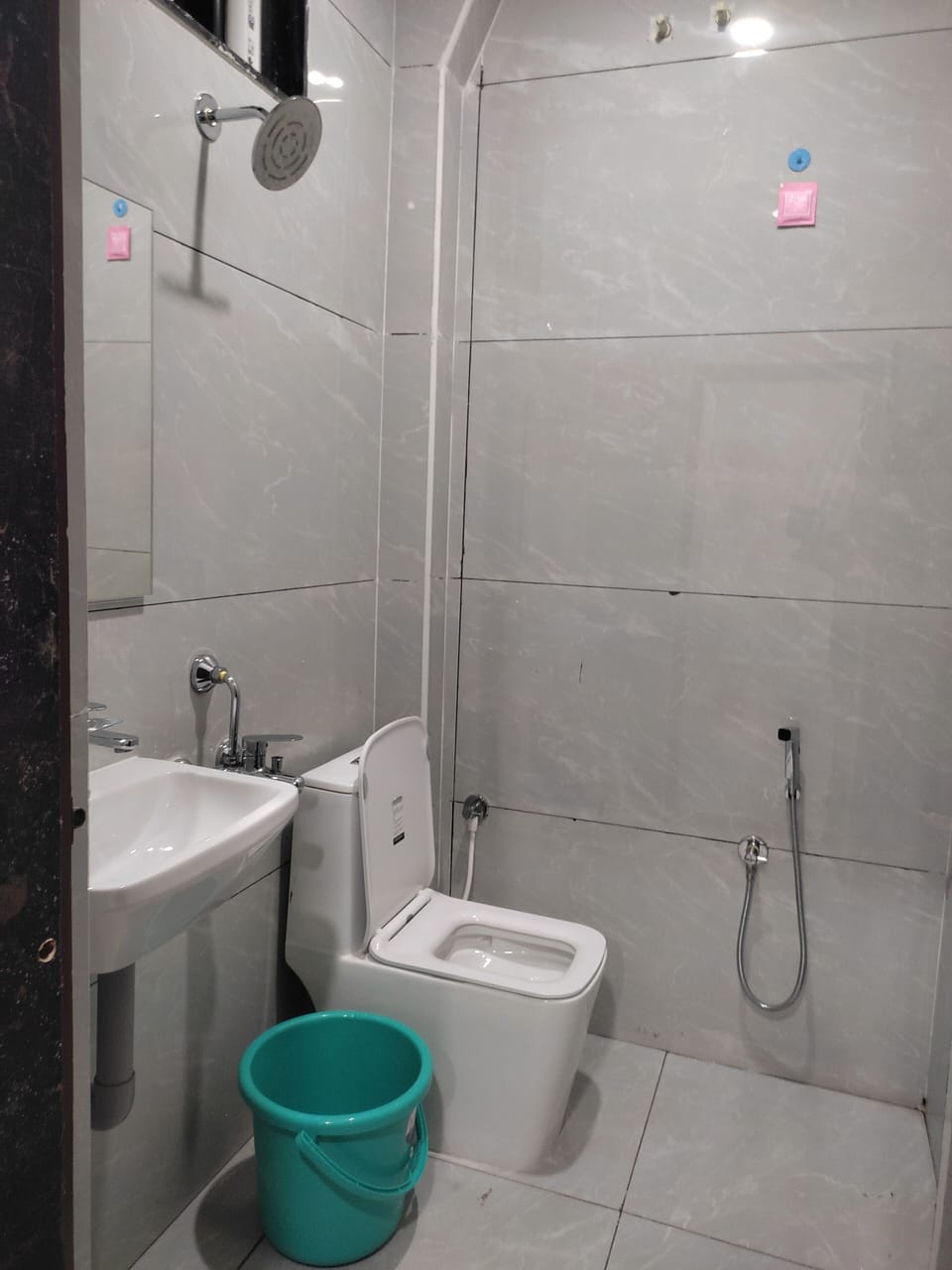 Deluxe Double Room | Bathroom