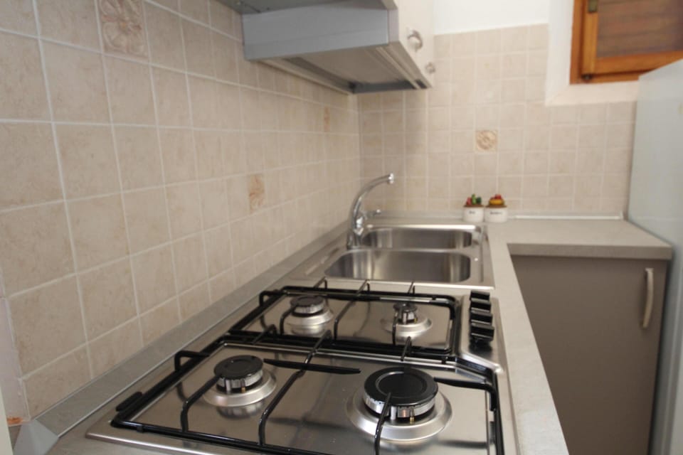Apartment, 3 Bedrooms, Garden View | Interior