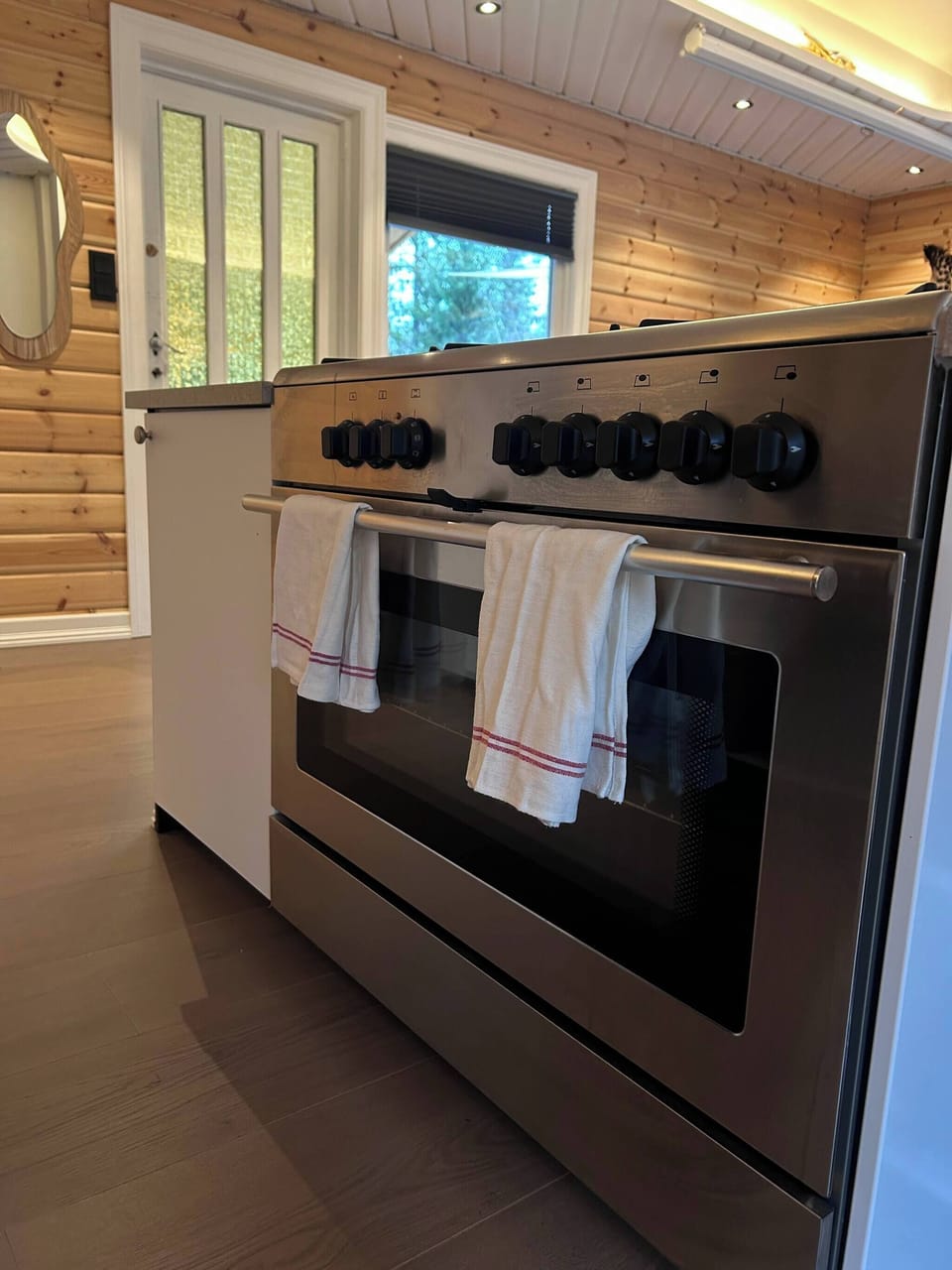 House, 4 Bedrooms, Smoking, Balcony | Private kitchen