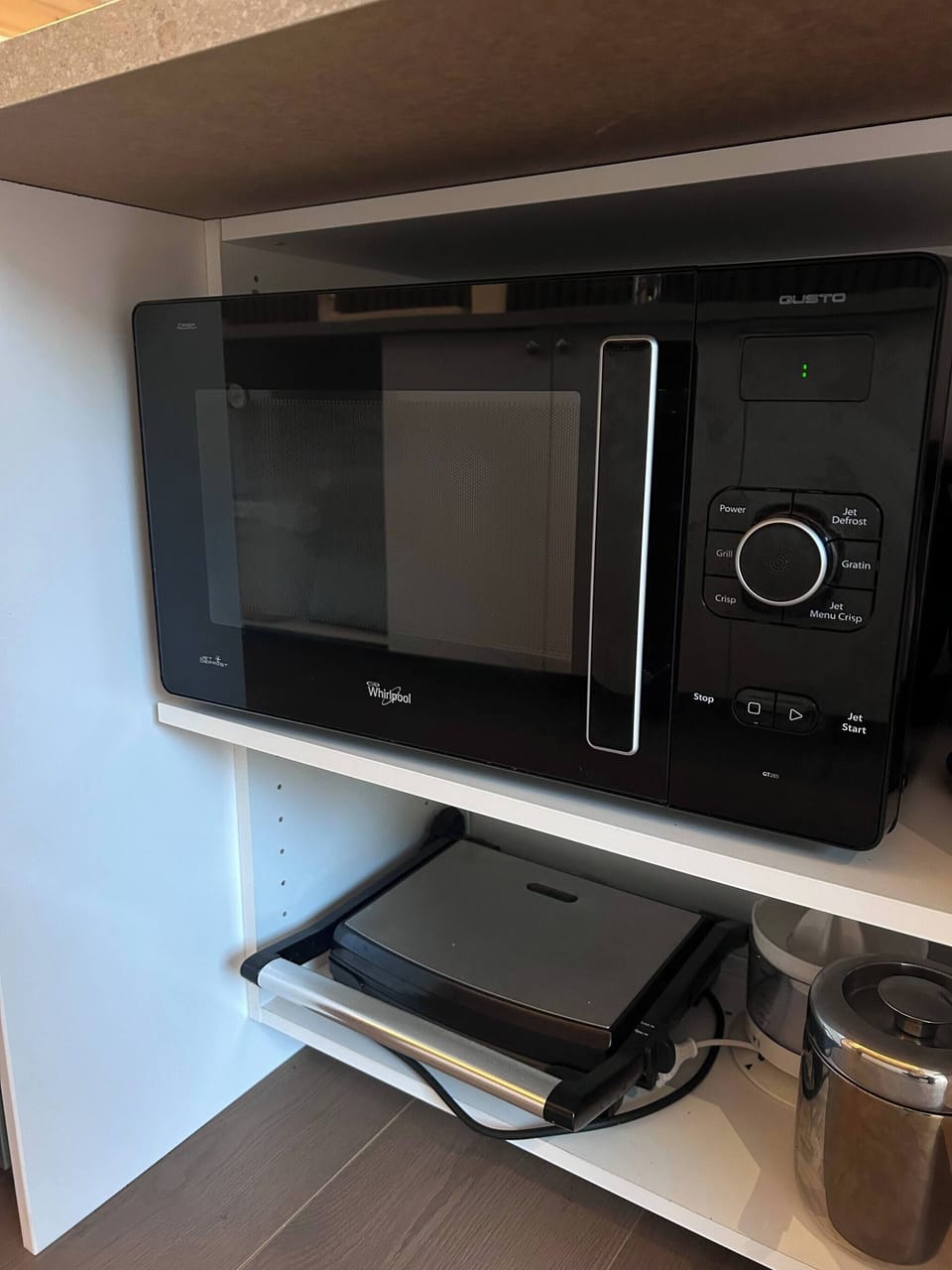 House, 4 Bedrooms, Smoking, Balcony | Microwave