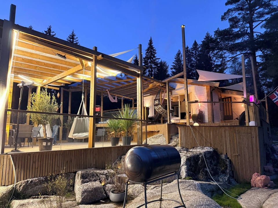 House, 4 Bedrooms, Smoking, Balcony | Balcony