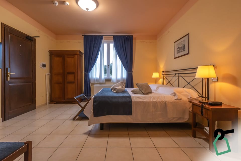 Deluxe Double or Twin Room, Balcony | In-room safe, free WiFi