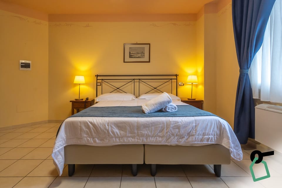 Deluxe Double or Twin Room, Balcony | In-room safe, free WiFi