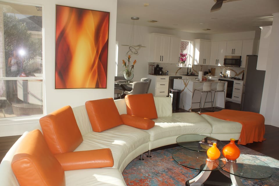 Unwind on the oversized sectional while taking in breathtaking lake views 