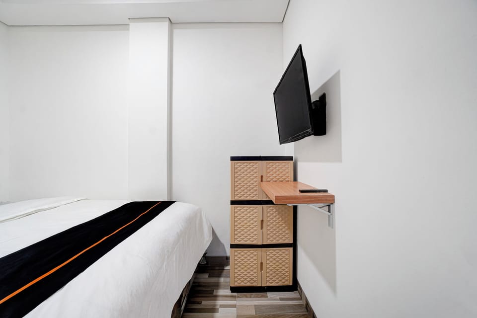 Deluxe Suite | Premium bedding, free WiFi, bed sheets