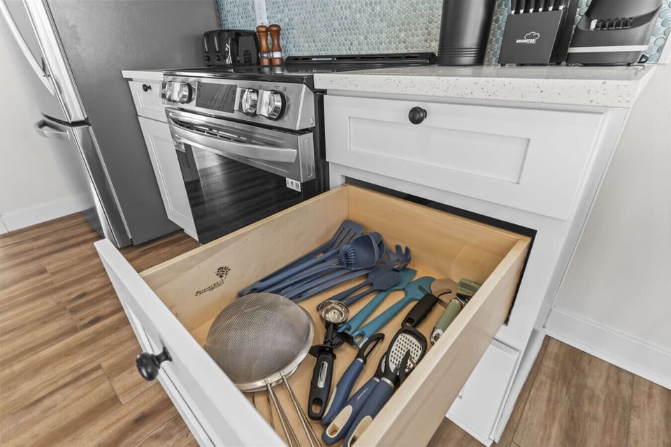 Kitchen utensils