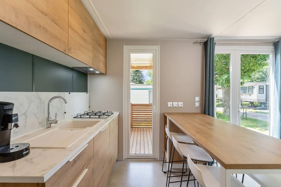 Camping Papillon Bouillon – Vakantiehuis Familie 279 - Kitchen
