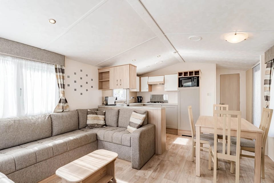 Camping Papillon Kinrooi – 113 - Living room