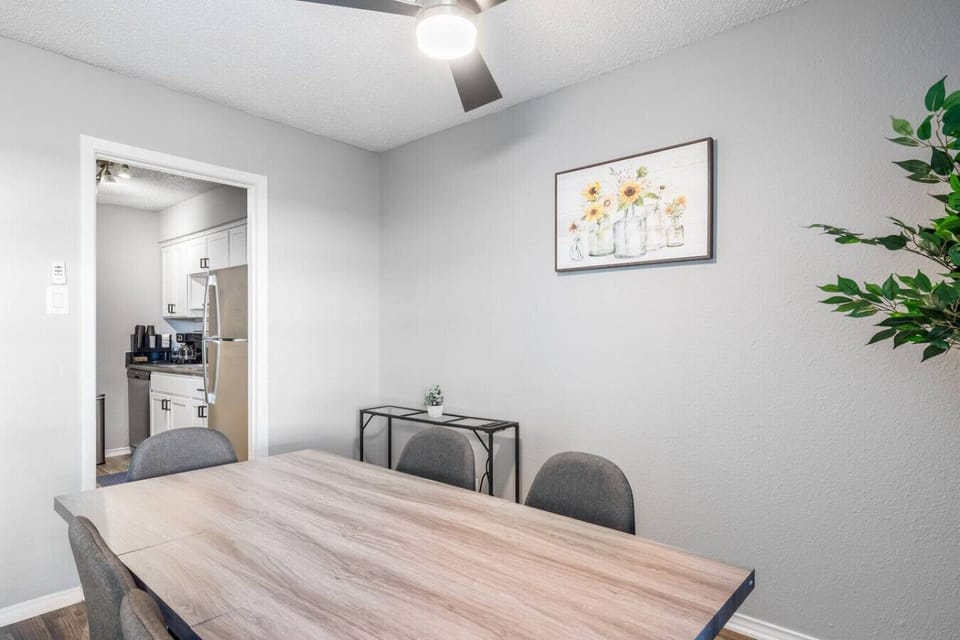 Bright and cozy dining space ideal for meals before heading to AT&T Stadium or enjoying a relaxed dinner after events. Perfect for couples, families, or small groups.
