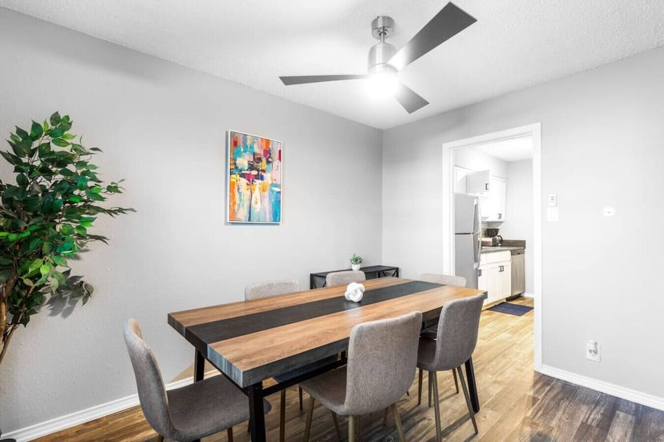 Bright and cozy dining space ideal for meals before heading to AT&T Stadium or enjoying a relaxed dinner after events. Perfect for couples, families, or small groups.