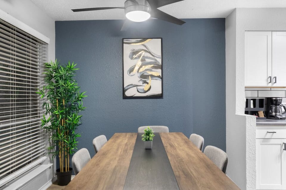 Bright and cozy dining space ideal for meals before heading to AT&T Stadium or enjoying a relaxed dinner after events. Perfect for couples, families, or small groups.