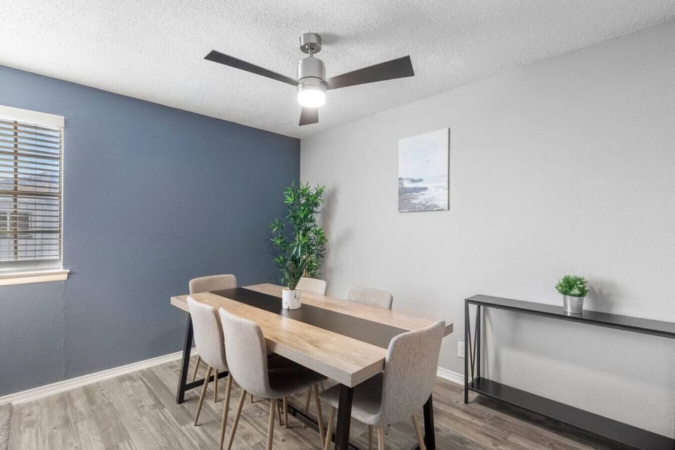 Bright and cozy dining space ideal for meals before heading to AT&T Stadium or enjoying a relaxed dinner after events. Perfect for couples, families, or small groups.