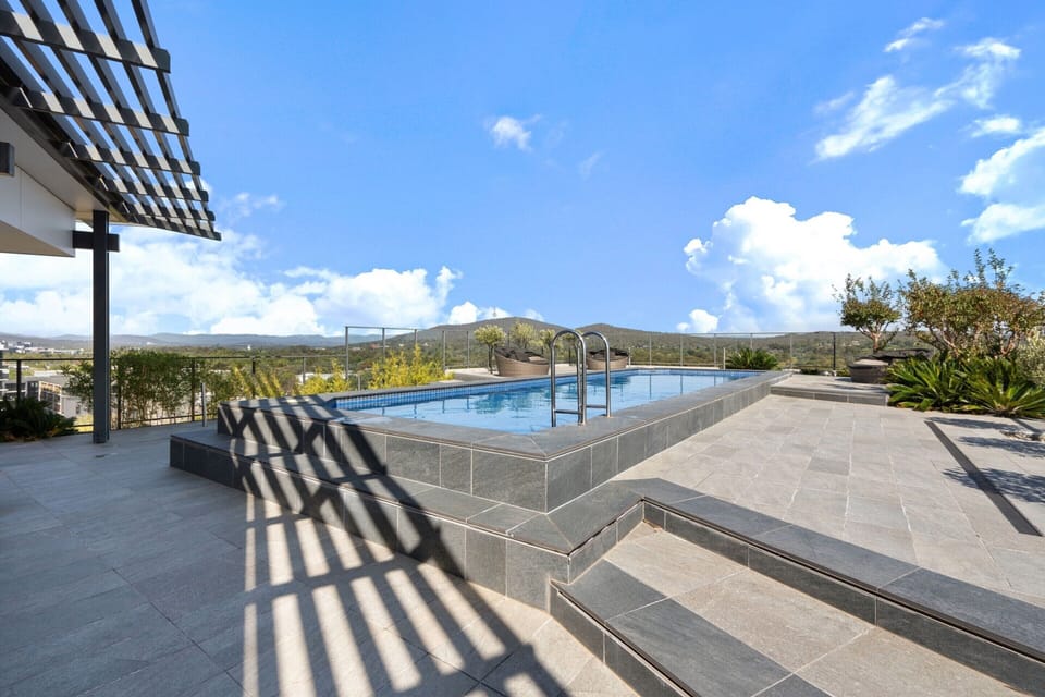 Apartment | Pool | Outdoor pool