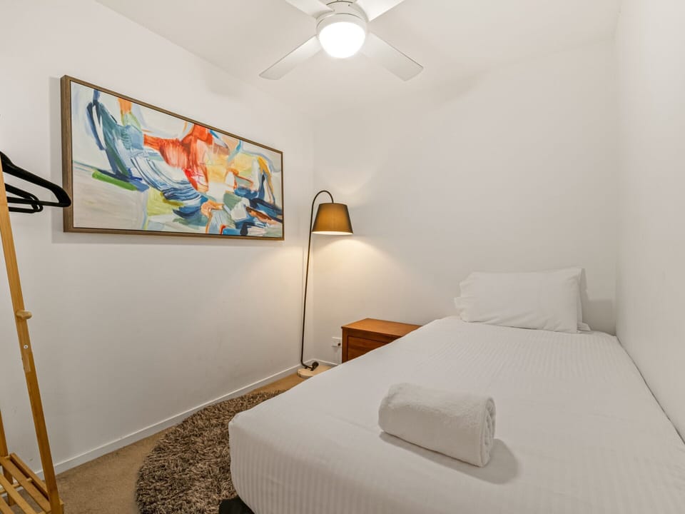 Apartment | 2 bedrooms, iron/ironing board, bed sheets