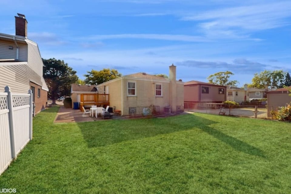 Open backyard for freehand sports