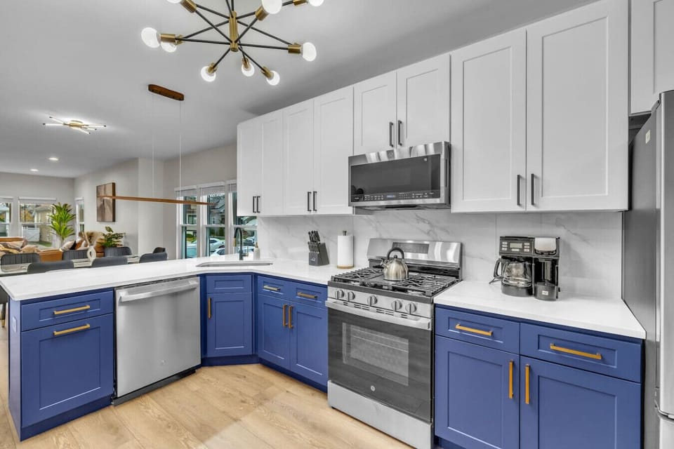 Comfortable kitchen space suitable for short or long stays