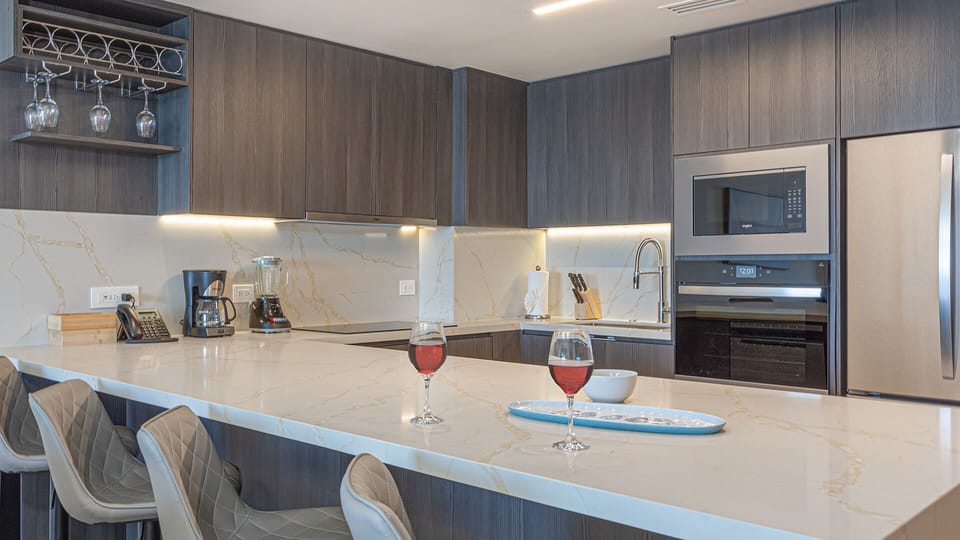 Casual dining at the kitchen counter
