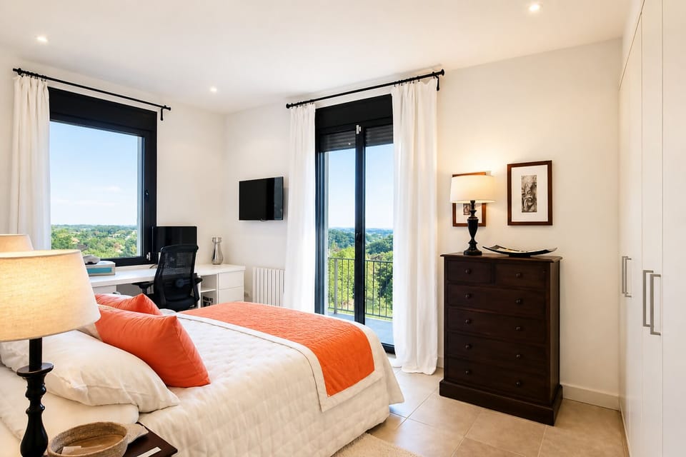 Bed,Balcony/Terrace,Photo of the whole room