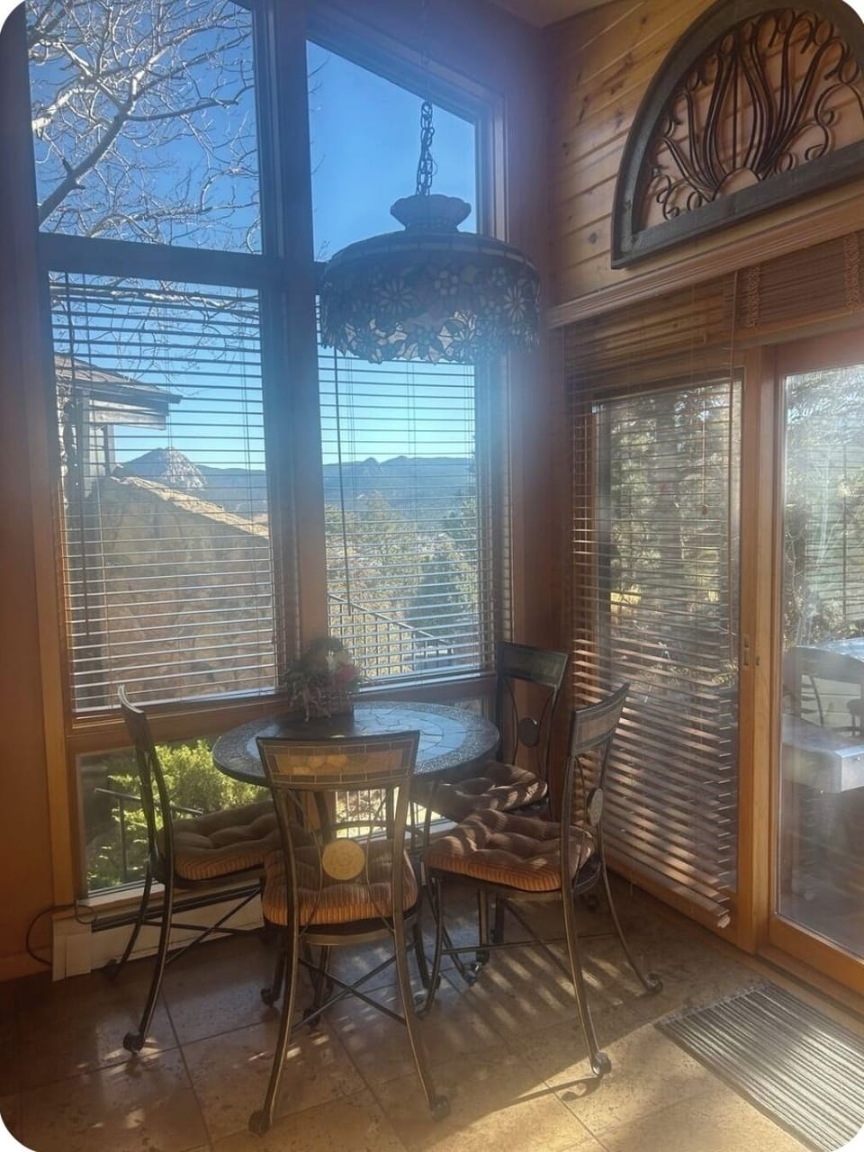Breakfast nook