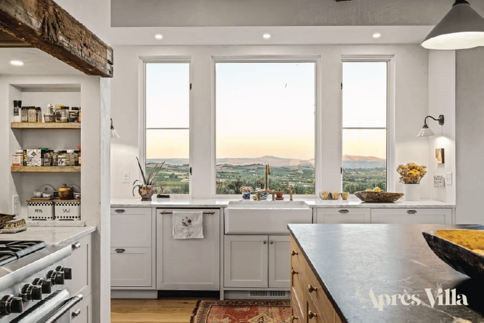 Every window features expansive views