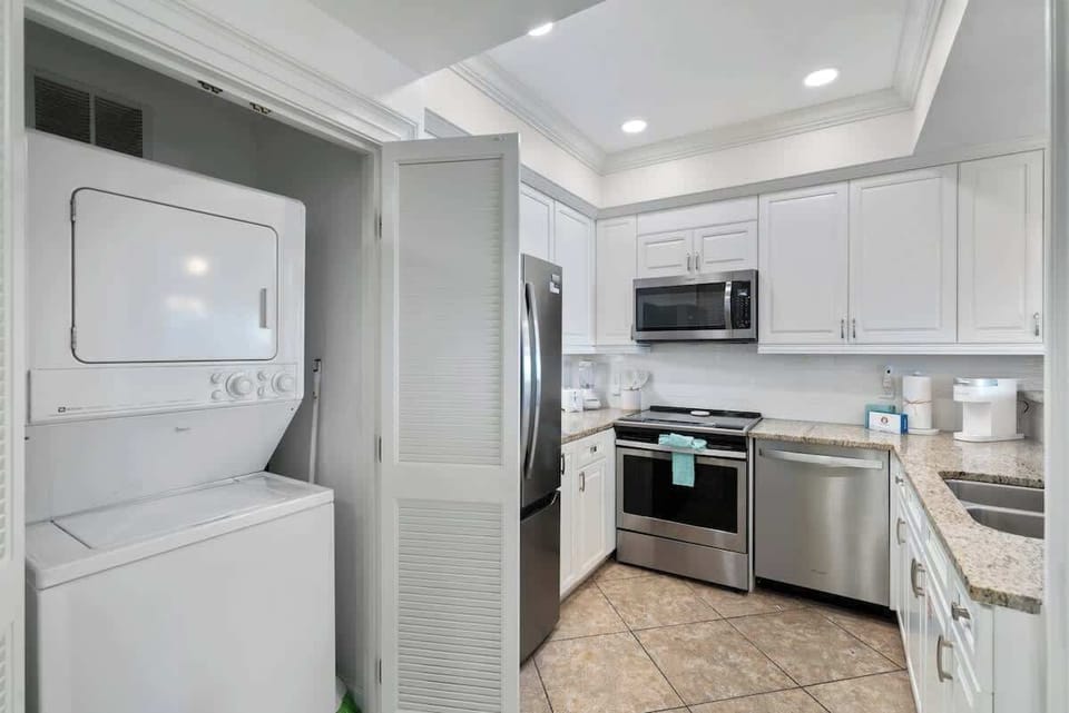 Kitchen and Laundry Closet