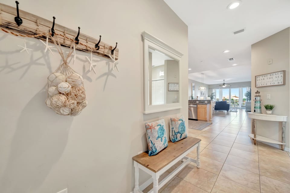 Family Condo, 3 Bedrooms, Beachfront | Interior