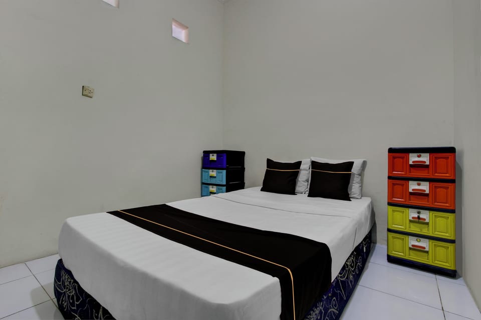 Standard Double Room | WiFi (free), bed sheets