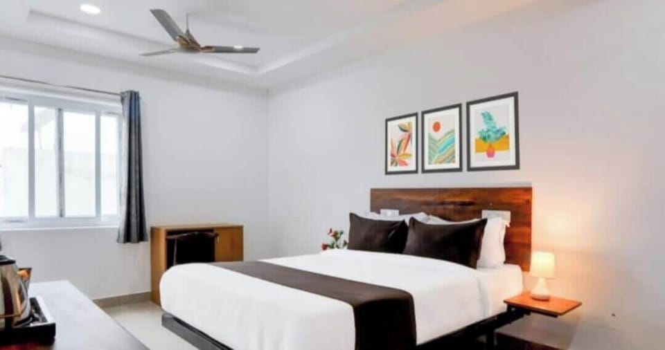 Superior Double Room | In-room safe, desk, laptop workspace, free WiFi