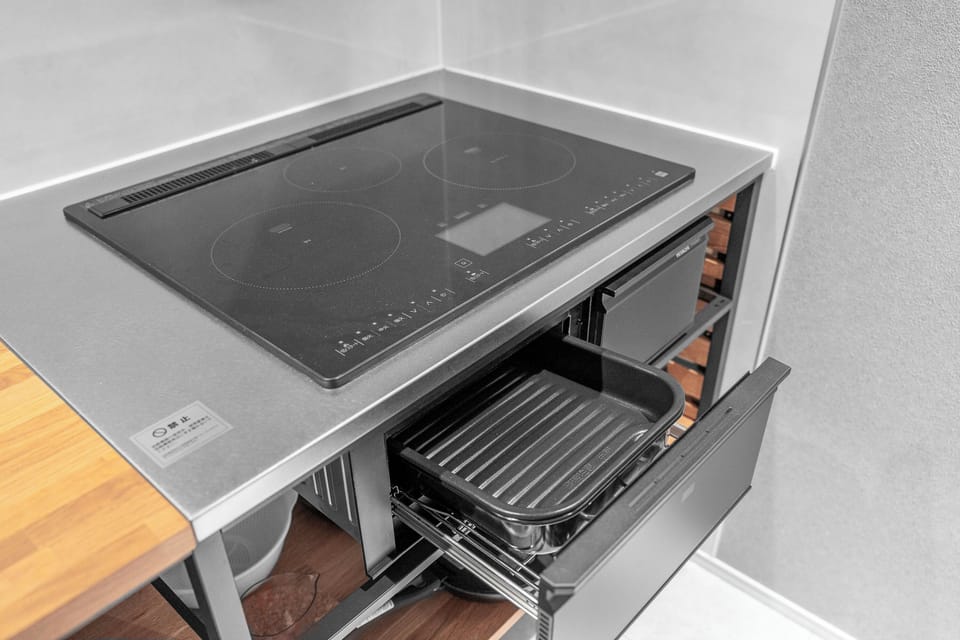 Fridge, microwave, stovetop, electric kettle