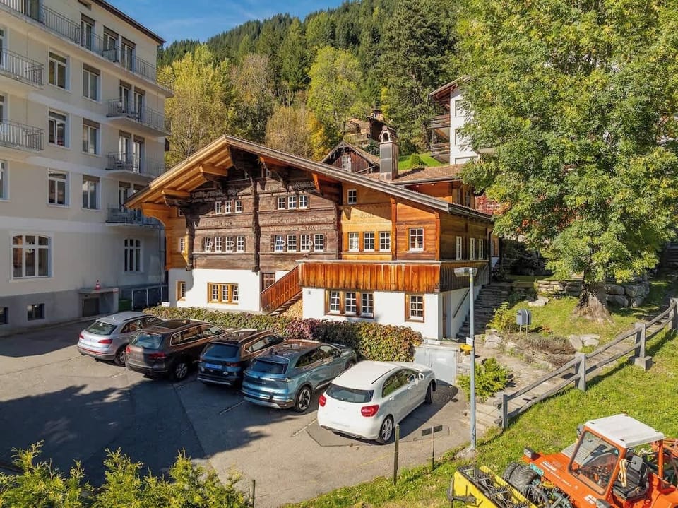Exterior view of the building, ideally located right next to the spa of the bellevue Parkhotel with plenty of parking options…