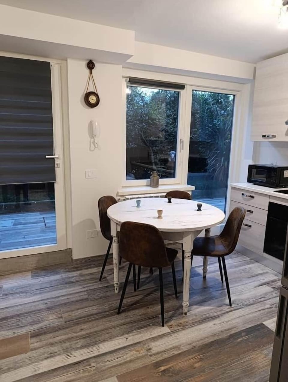 Callisto - Dining area