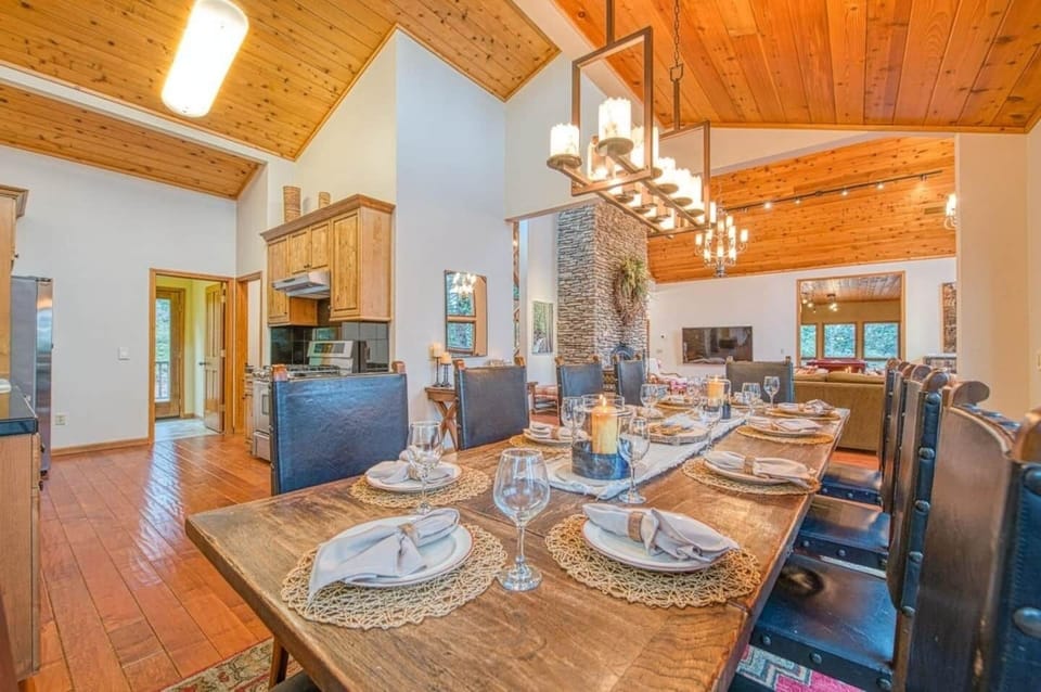 Large dining table that seats 10